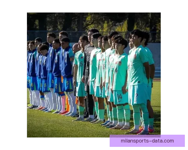 38岁助教锁喉16岁新星 国少溃败后爆发冲突一路追骂推搡引发关注 38岁助教锁喉16岁新星 国少溃败后爆发冲突一路追骂推搡引发关注