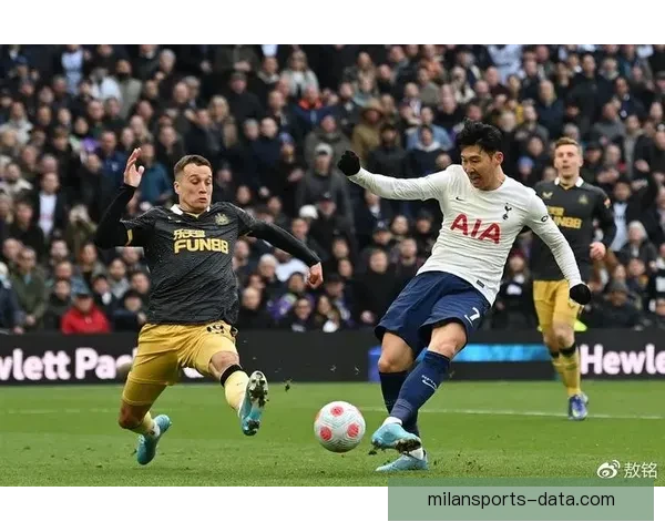 塞维新帅莫派遭弃用冬窗唯一新援引发争议新政初显